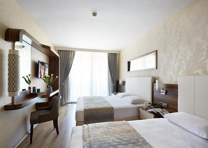 Hotel Emre & Emre 4*