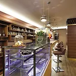 Emre & Emre Hotel 4*